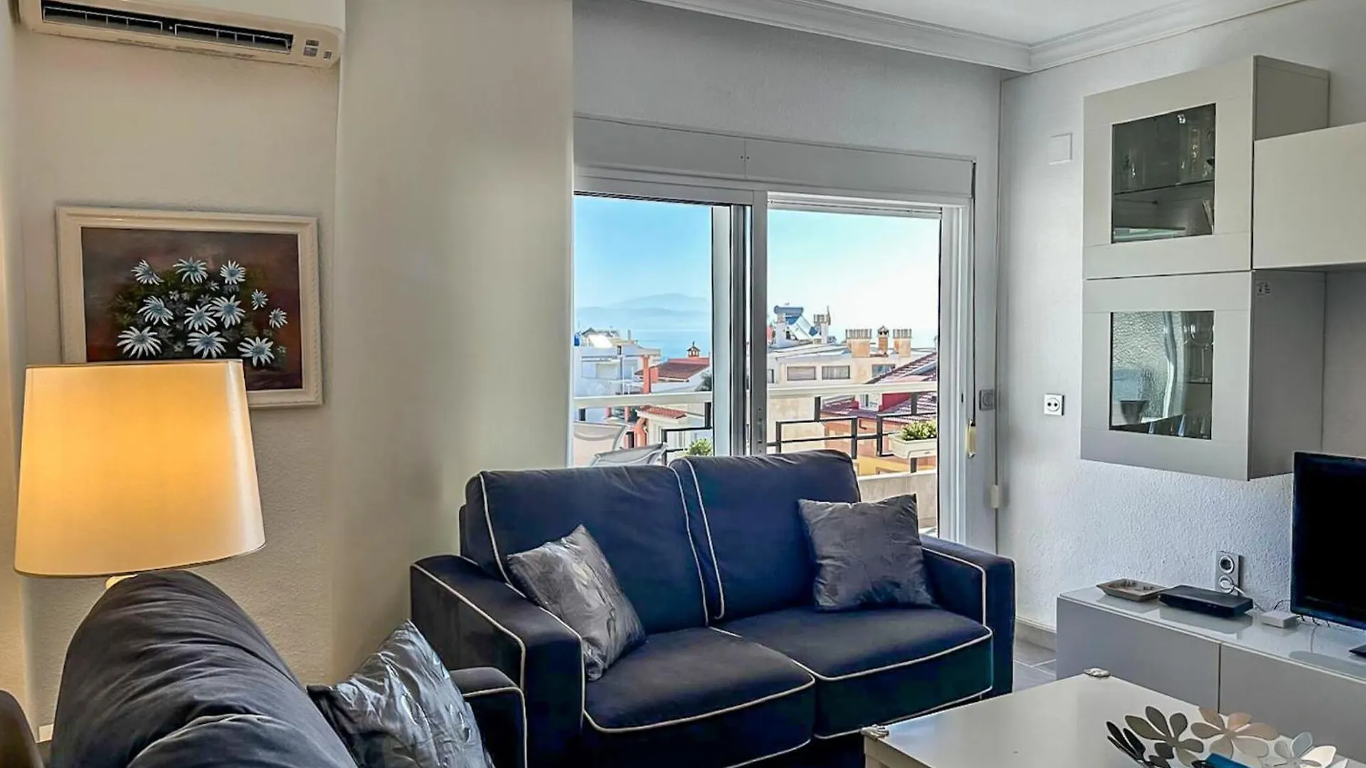 Coastal Family Apartment In La Carihuela Torremolinos